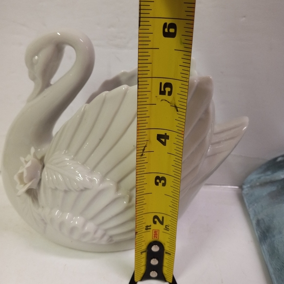 COPY - Vintage 3D Cypress Gardens Ivory Swan Candy Dish, Vase W/Rose Porcelain … - Picture 9 of 9